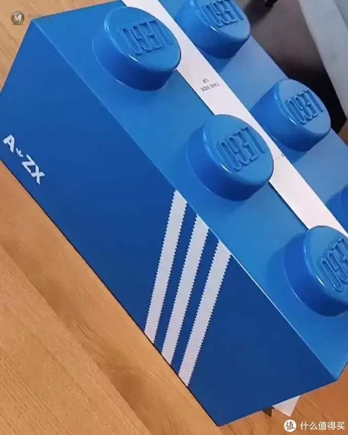 欢迎来到乐高世界:又是一场跨界合作 LEGO X adidas 联名公布 欢迎来到乐高世界:又是一场跨界合作 LEGO X adidas 联名公布