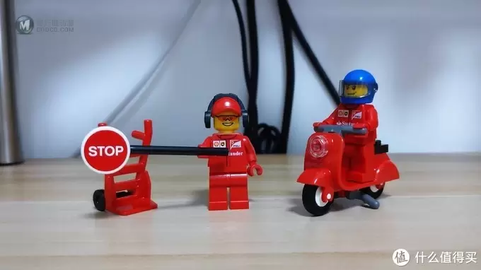 乐高手记 篇五十:这回来盒大的吧——LEGO 乐高 超级赛车系列 75913 法拉利车队 乐高手记 篇五十:这回来盒大的吧——LEGO 乐高 超级赛车系列 75913 法拉利车队