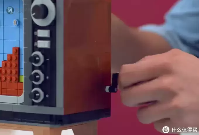 买不买? 篇四:你的情怀还在吗?乐高推出Nintendo NES游戏主机71374 买不买? 篇四:你的情怀还在吗?乐高推出Nintendo NES游戏主机71374
