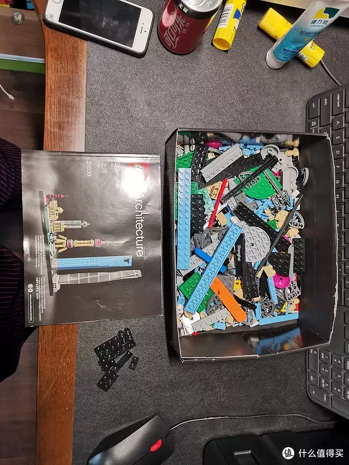 老杨的玩具仓库 篇二十八:LEGO 微型建筑21039 上海天际线 简评 老杨的玩具仓库 篇二十八:LEGO 微型建筑21039 上海天际线 简评