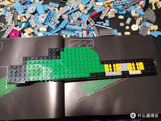 老杨的玩具仓库 篇二十八:LEGO 微型建筑21039 上海天际线 简评 老杨的玩具仓库 篇二十八:LEGO 微型建筑21039 上海天际线 简评