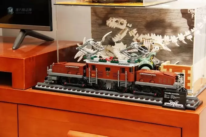 乐高七月两款限定新品10277与43179简评 乐高七月两款限定新品10277与43179简评