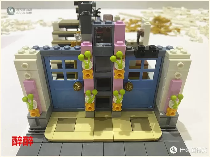 MOC 篇二十一:Brick Ative - Watchmaker's House(钟表店)醉测评#乐高# MOC 篇二十一:Brick Ative - Watchmaker's House(钟表店)醉测评#乐高#
