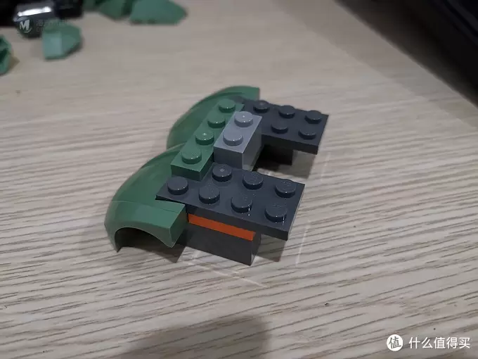 老杨的玩具仓库 篇二十六:LEGO 75976 套内MOC 坦克 老杨的玩具仓库 篇二十六:LEGO 75976 套内MOC 坦克