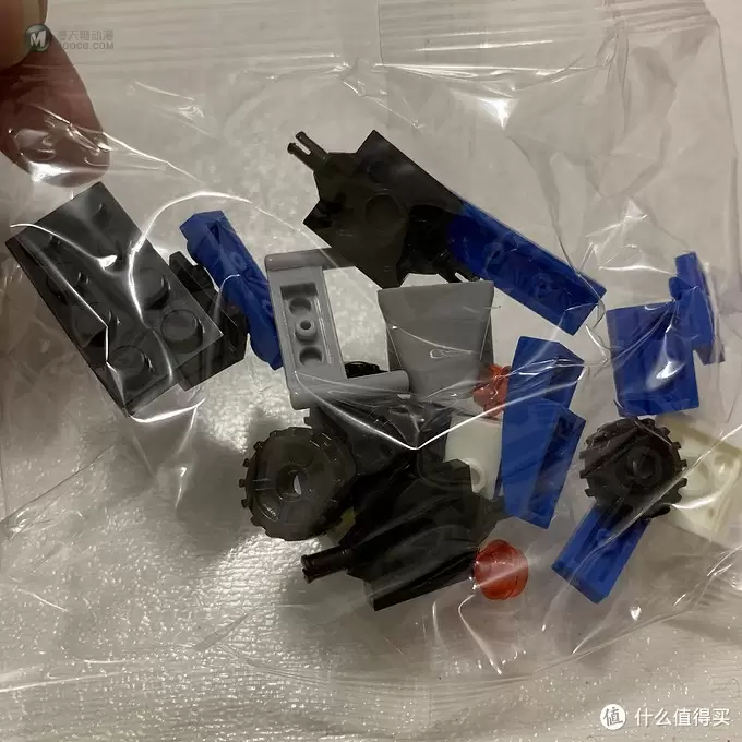 伪乐高迷的养成,大男孩才有的爱好,开箱测评简易拼凑小赛车 伪乐高迷的养成,大男孩才有的爱好,开箱测评简易拼凑小赛车
