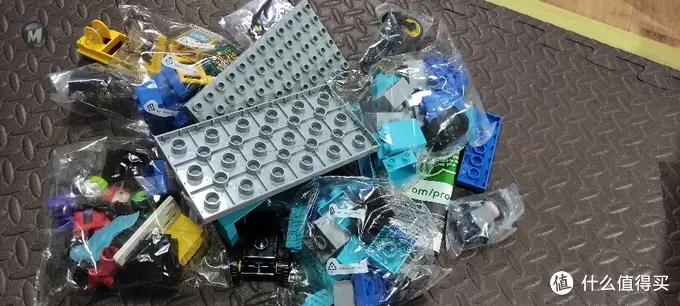 乐高得宝的性价比之选!lego duplo 10842 蝙蝠洞大挑战! 乐高得宝的性价比之选!lego duplo 10842 蝙蝠洞大挑战!