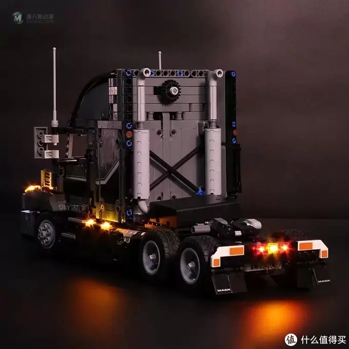 乐高42078套装MOC真香预警,当年的科技次旗舰能玩出什么新花样? 乐高42078套装MOC真香预警,当年的科技次旗舰能玩出什么新花样?