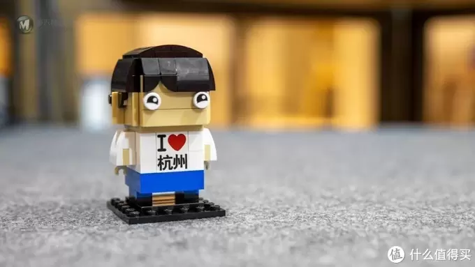 来到人间天堂!杭州乐高旗舰店开业限定纪念方头仔与雷峰塔套装 来到人间天堂!杭州乐高旗舰店开业限定纪念方头仔与雷峰塔套装