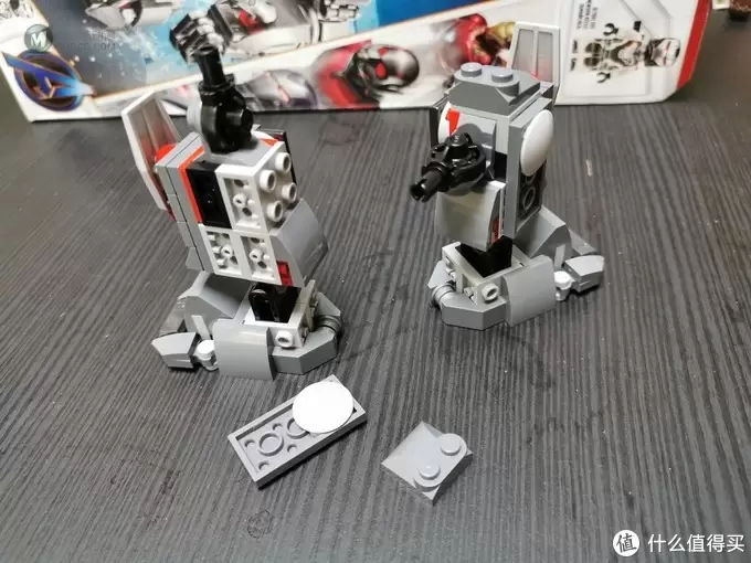 LEGO 76124战争机器重武装机甲的站直小改造 LEGO 76124战争机器重武装机甲的站直小改造