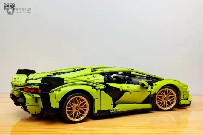 乐高机械组42115 Lamborghini Sian FKP 37实物第一眼! 乐高机械组42115 Lamborghini Sian FKP 37实物第一眼!