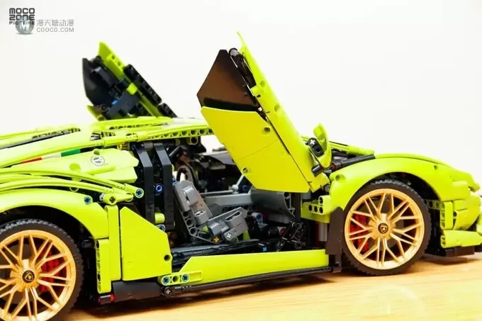 乐高机械组42115 Lamborghini Sian FKP 37实物第一眼! 乐高机械组42115 Lamborghini Sian FKP 37实物第一眼!