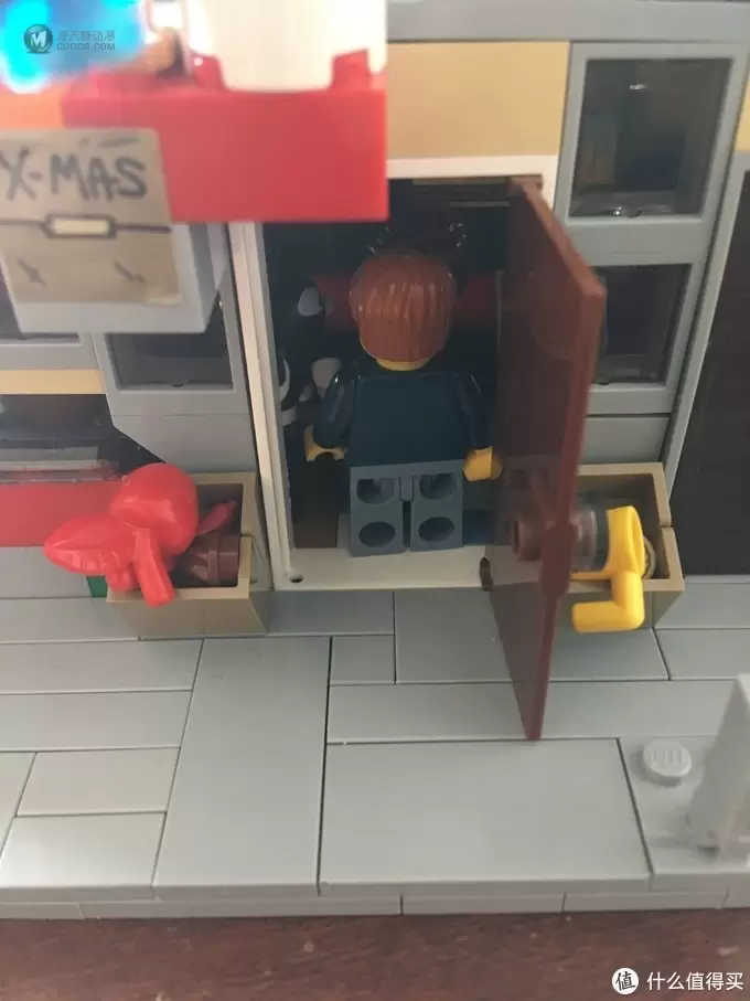 乐高的moc之路 篇一:我的街景外街:车站、报摊和宠物店 乐高的moc之路 篇一:我的街景外街:车站、报摊和宠物店