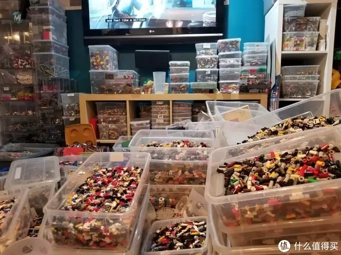 用乐高还原出《Minecraft我的世界》场景 用乐高还原出《Minecraft我的世界》场景