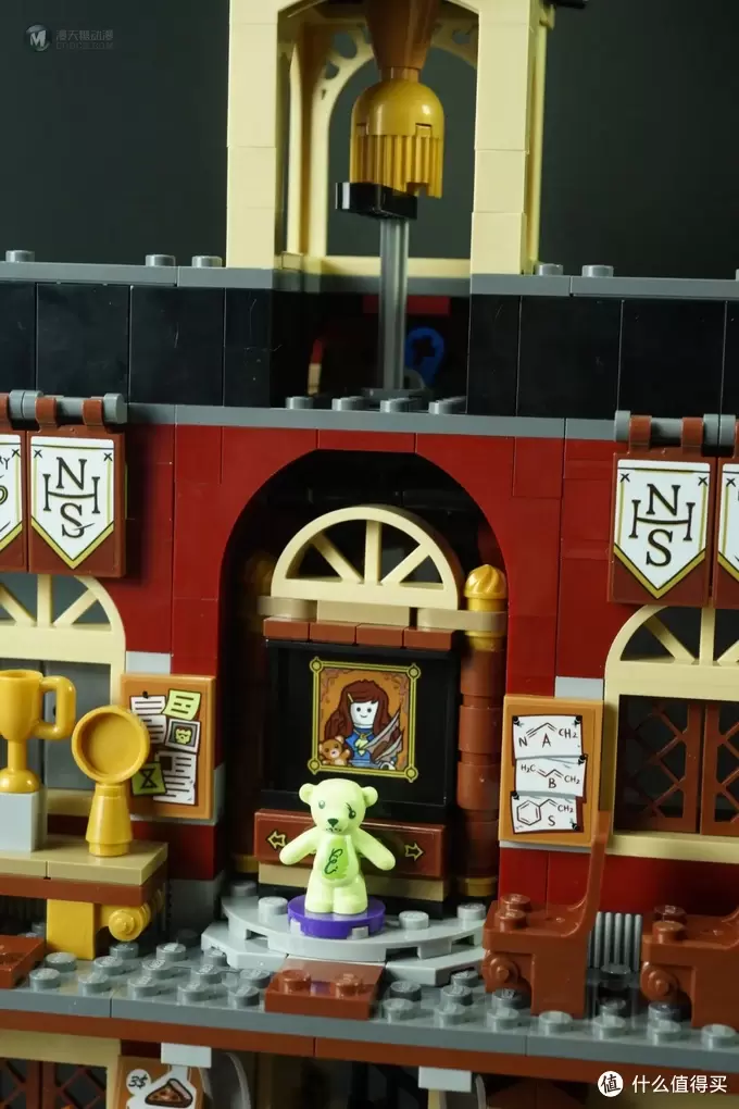 积木的世界 篇二十五:LEGO HIDDEN SIDE之 周末夜归人 积木的世界 篇二十五:LEGO HIDDEN SIDE之 周末夜归人