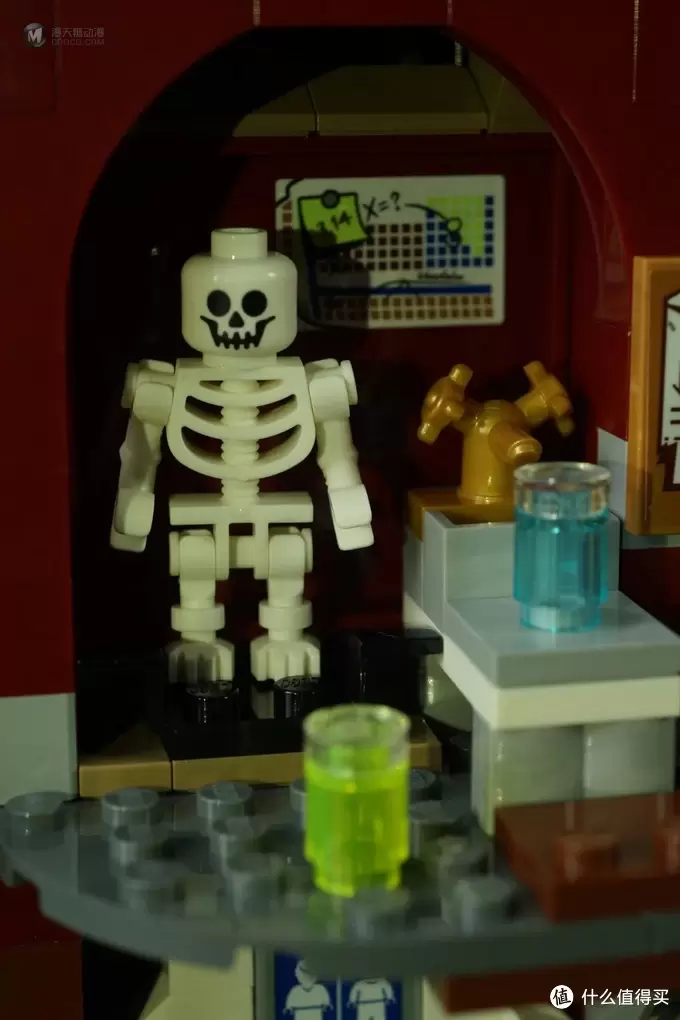 积木的世界 篇二十五:LEGO HIDDEN SIDE之 周末夜归人 积木的世界 篇二十五:LEGO HIDDEN SIDE之 周末夜归人