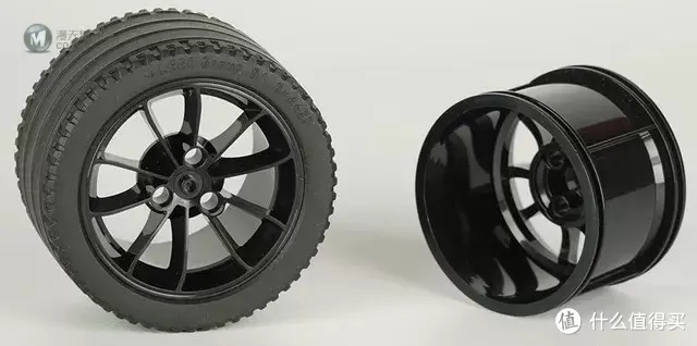 乐高x兰博基尼新品,1个轮胎就够惊艳,有望超越乐高保时捷 乐高x兰博基尼新品,1个轮胎就够惊艳,有望超越乐高保时捷