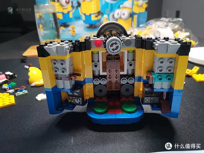 老杨的玩具仓库 篇二十:老杨的玩具仓库二十一:LEGO 小黄人秘密基地 75551 老杨的玩具仓库 篇二十:老杨的玩具仓库二十一:LEGO 小黄人秘密基地 75551