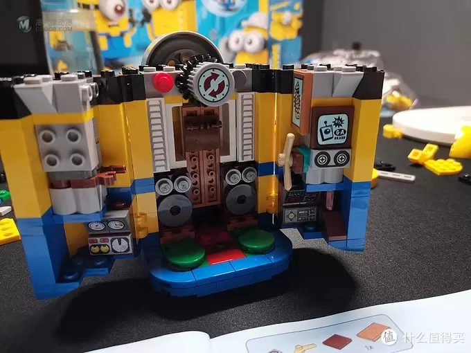 老杨的玩具仓库 篇二十:老杨的玩具仓库二十一:LEGO 小黄人秘密基地 75551 老杨的玩具仓库 篇二十:老杨的玩具仓库二十一:LEGO 小黄人秘密基地 75551