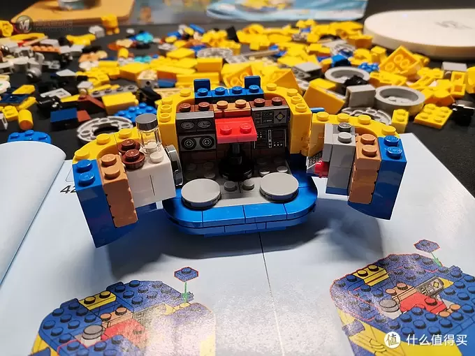 老杨的玩具仓库 篇二十:老杨的玩具仓库二十一:LEGO 小黄人秘密基地 75551 老杨的玩具仓库 篇二十:老杨的玩具仓库二十一:LEGO 小黄人秘密基地 75551