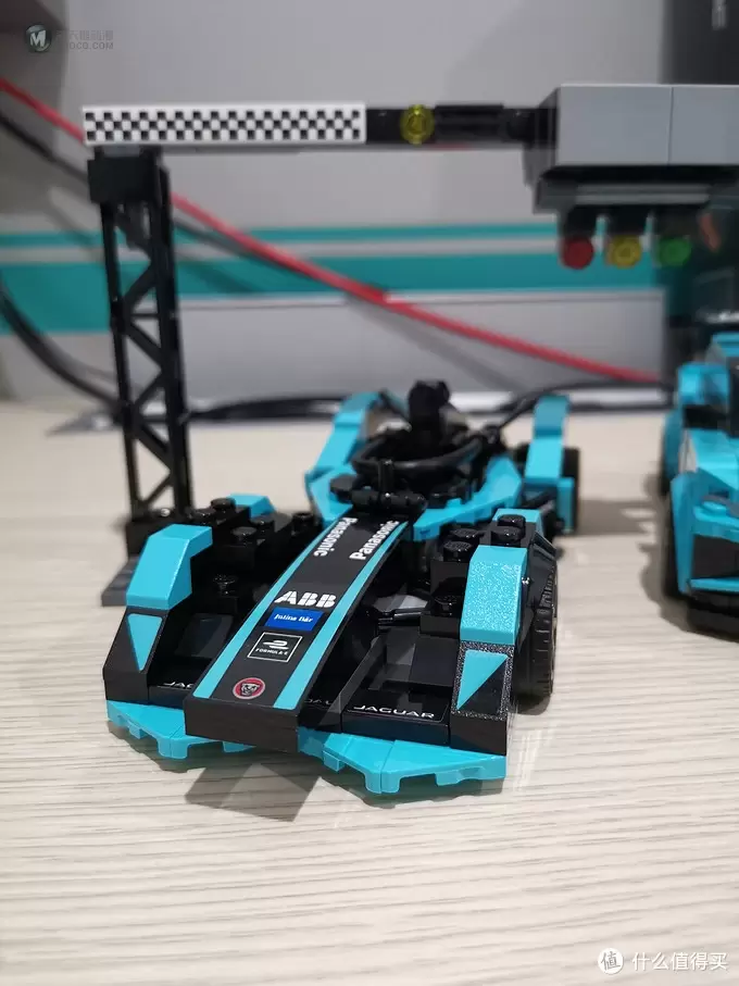 老杨的玩具仓库 篇二十:lego 超级赛车系列 76898 捷豹车队 老杨的玩具仓库 篇二十:lego 超级赛车系列 76898 捷豹车队