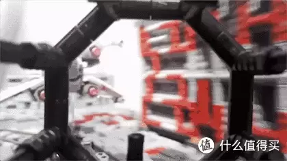 五万枚乐高颗粒拼成的壮观星球大战巨型死星 五万枚乐高颗粒拼成的壮观星球大战巨型死星