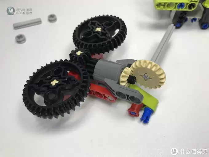 麻雀虽小:LEGO 乐高 机械组系列 42102 迷你克拉斯拖拉机 麻雀虽小:LEGO 乐高 机械组系列 42102 迷你克拉斯拖拉机