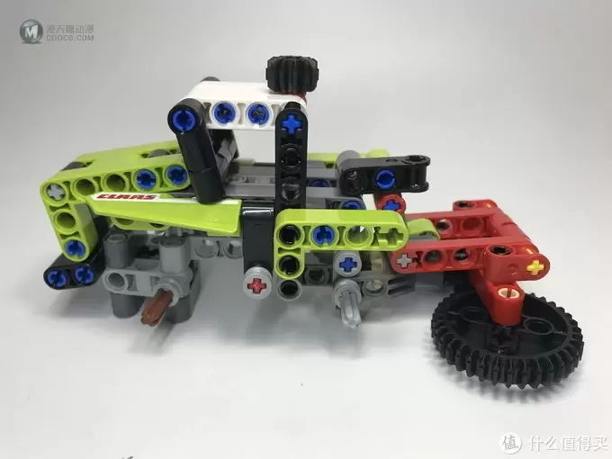 麻雀虽小:LEGO 乐高 机械组系列 42102 迷你克拉斯拖拉机 麻雀虽小:LEGO 乐高 机械组系列 42102 迷你克拉斯拖拉机