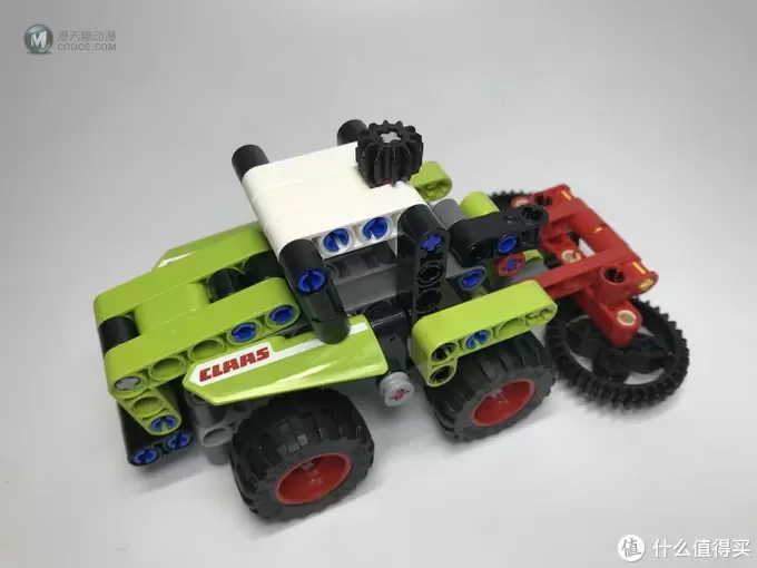 麻雀虽小:LEGO 乐高 机械组系列 42102 迷你克拉斯拖拉机 麻雀虽小:LEGO 乐高 机械组系列 42102 迷你克拉斯拖拉机