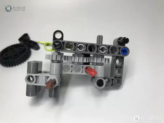 麻雀虽小:LEGO 乐高 机械组系列 42102 迷你克拉斯拖拉机 麻雀虽小:LEGO 乐高 机械组系列 42102 迷你克拉斯拖拉机