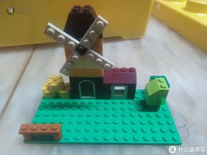 乐高小世界 篇三:Classic系列:10696经典创意中号积木盒 乐高小世界 篇三:Classic系列:10696经典创意中号积木盒