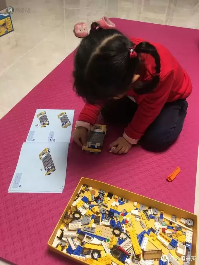 乐高 篇三:乐高创意三合一之31079 阳光海滩房车拼起来 乐高 篇三:乐高创意三合一之31079 阳光海滩房车拼起来