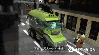 令人佩服的母子乐高积木MOC创作者,用超60000块乐高构建了不可思议的轨道城市街景 令人佩服的母子乐高积木MOC创作者,用超60000块乐高构建了不可思议的轨道城市街景
