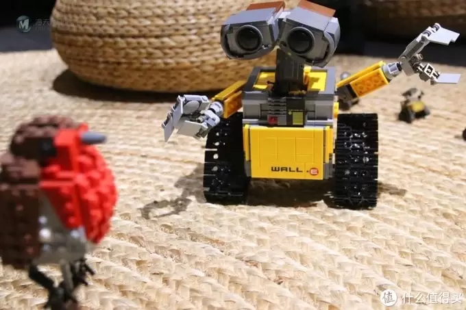 隔离期间,连压箱底的存货都不放过——LEGO 21303瓦力 隔离期间,连压箱底的存货都不放过——LEGO 21303瓦力