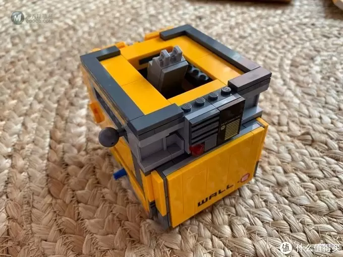 隔离期间,连压箱底的存货都不放过——LEGO 21303瓦力 隔离期间,连压箱底的存货都不放过——LEGO 21303瓦力