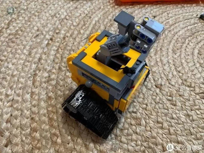 隔离期间,连压箱底的存货都不放过——LEGO 21303瓦力 隔离期间,连压箱底的存货都不放过——LEGO 21303瓦力