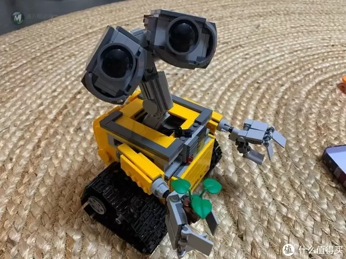 隔离期间,连压箱底的存货都不放过——LEGO 21303瓦力 隔离期间,连压箱底的存货都不放过——LEGO 21303瓦力
