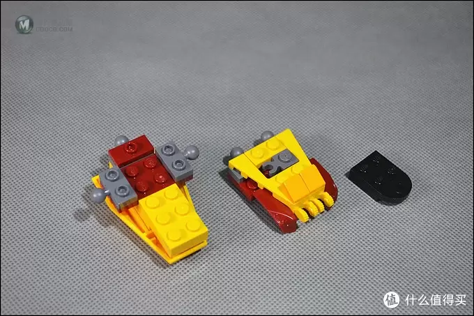 MOC 篇十一:乐高积木31073(神秘怪兽-套内改二变机器人) MOC 篇十一:乐高积木31073(神秘怪兽-套内改二变机器人)