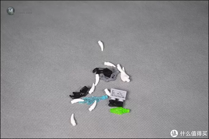 MOC 篇十一:乐高积木31073(神秘怪兽-套内改二变机器人) MOC 篇十一:乐高积木31073(神秘怪兽-套内改二变机器人)