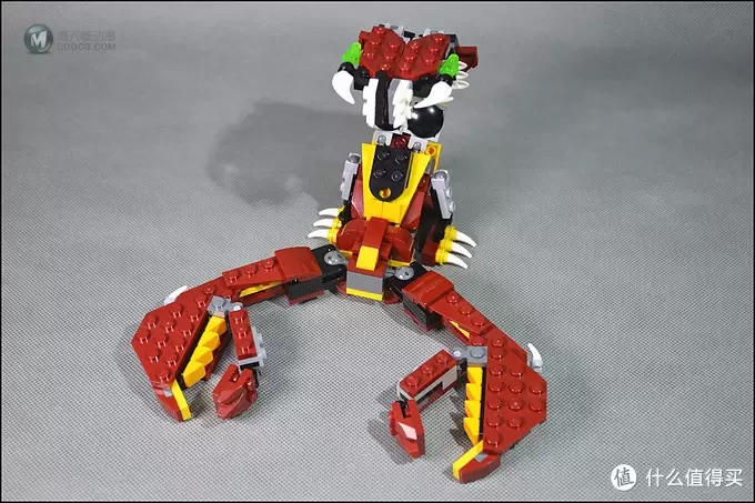 MOC 篇十一:乐高积木31073(神秘怪兽-套内改二变机器人) MOC 篇十一:乐高积木31073(神秘怪兽-套内改二变机器人)
