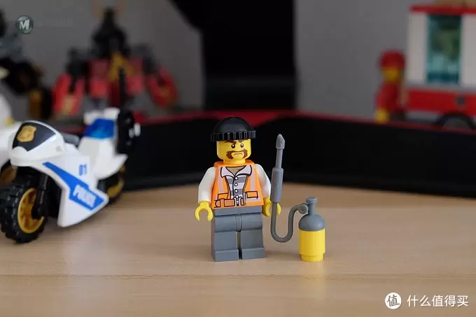 乐高手记 篇三十九:宅在家中无从乐,不如拆盒乐高做——LEGO 乐高60137 拖车追逐 乐高手记 篇三十九:宅在家中无从乐,不如拆盒乐高做——LEGO 乐高60137 拖车追逐