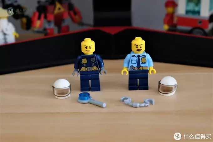 乐高手记 篇三十九:宅在家中无从乐,不如拆盒乐高做——LEGO 乐高60137 拖车追逐 乐高手记 篇三十九:宅在家中无从乐,不如拆盒乐高做——LEGO 乐高60137 拖车追逐