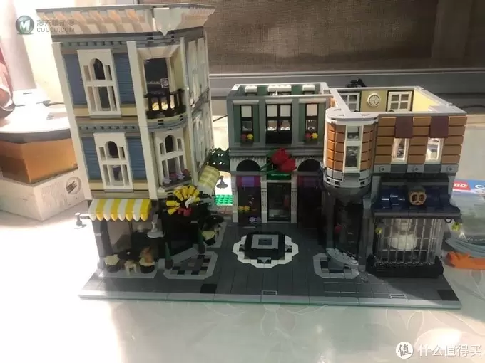 乐高 篇四:10255街景系列十周年,这是我第六款街景,过年宅家 乐高 篇四:10255街景系列十周年,这是我第六款街景,过年宅家