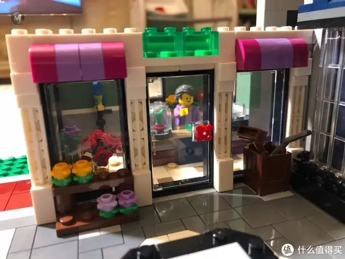 乐高 篇四:10255街景系列十周年,这是我第六款街景,过年宅家 乐高 篇四:10255街景系列十周年,这是我第六款街景,过年宅家