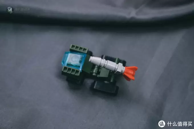 锋速极变战队之冲天导弹车 锋速极变战队之冲天导弹车