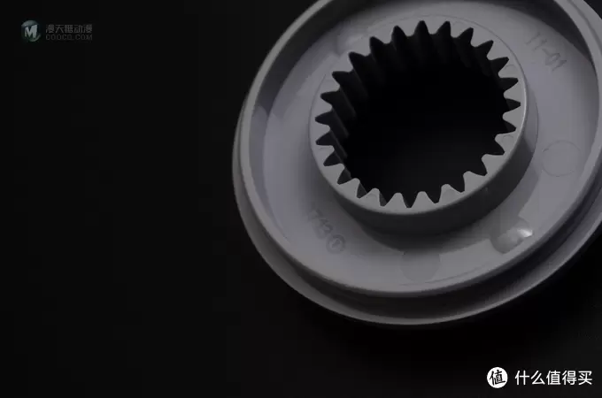每一个男孩都有一个布鲁谢特梦— 米兔积木 1:16工程吊车 每一个男孩都有一个布鲁谢特梦— 米兔积木 1:16工程吊车