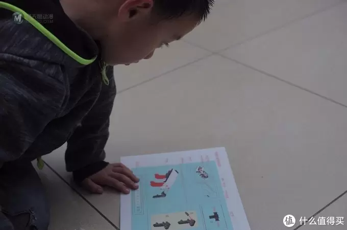 每一个男孩都有一个布鲁谢特梦— 米兔积木 1:16工程吊车 每一个男孩都有一个布鲁谢特梦— 米兔积木 1:16工程吊车