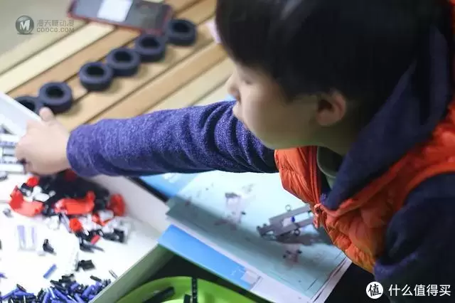 满足宝宝的机械好奇心 米兔积木工程吊车 满足宝宝的机械好奇心 米兔积木工程吊车