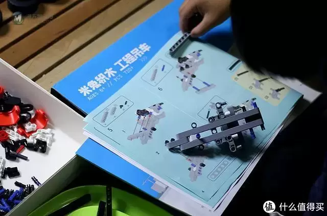 满足宝宝的机械好奇心 米兔积木工程吊车 满足宝宝的机械好奇心 米兔积木工程吊车
