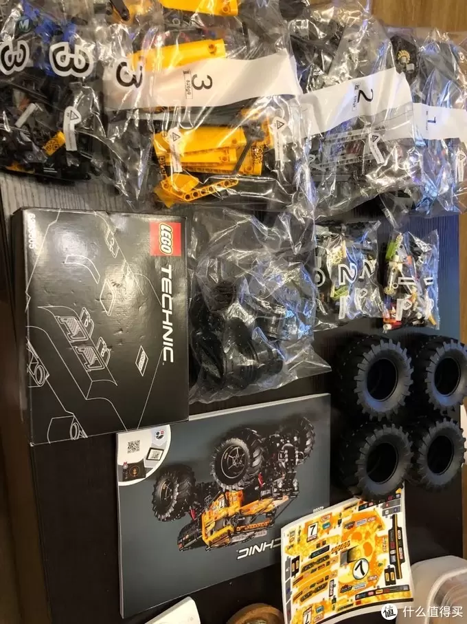 乐高科技机械组42099 RC X-treme遥控四驱越野车 乐高科技机械组42099 RC X-treme遥控四驱越野车