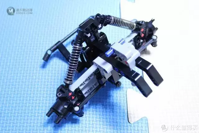 小米沙漠赛车积木-带你探索机械结构传动的秘密、一玩就上瘾的喔 小米沙漠赛车积木-带你探索机械结构传动的秘密、一玩就上瘾的喔